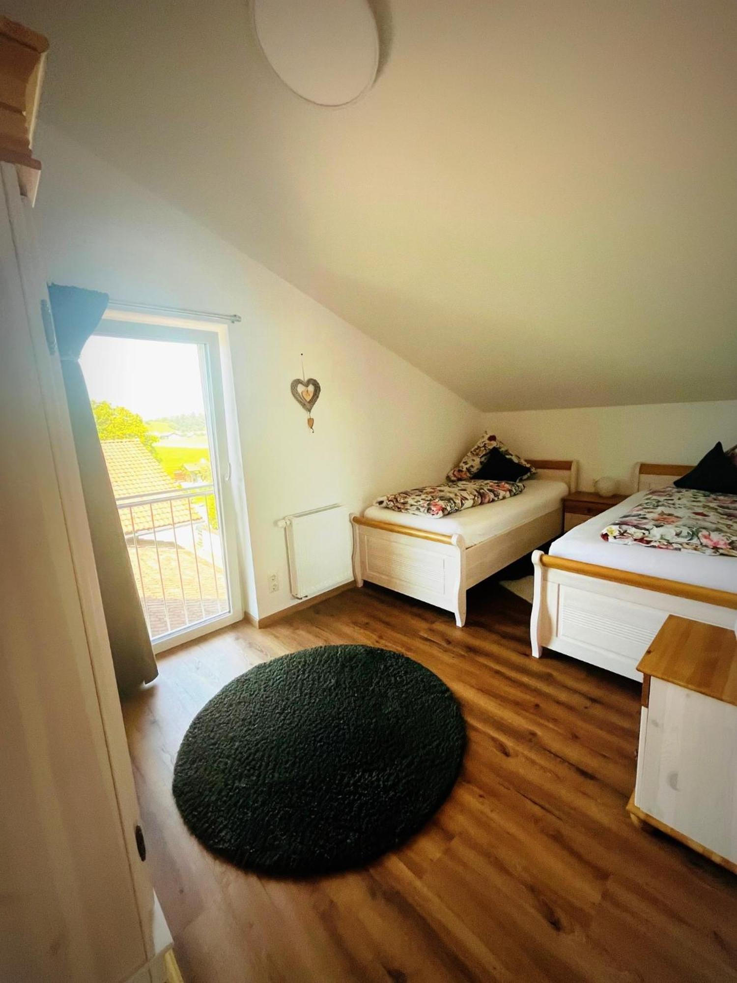 23 Neu Erbaute Ferienwohnung Mit Schloss- Und Panoramablick هالبليخ المظهر الخارجي الصورة
