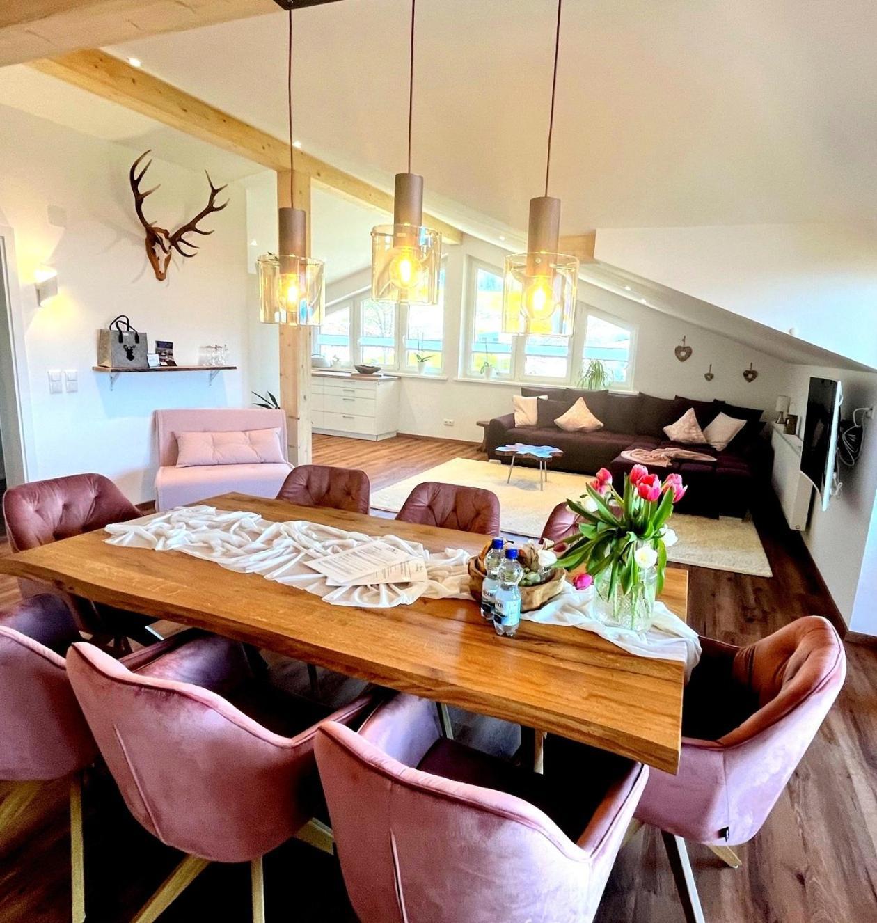 23 Neu Erbaute Ferienwohnung Mit Schloss- Und Panoramablick هالبليخ المظهر الخارجي الصورة